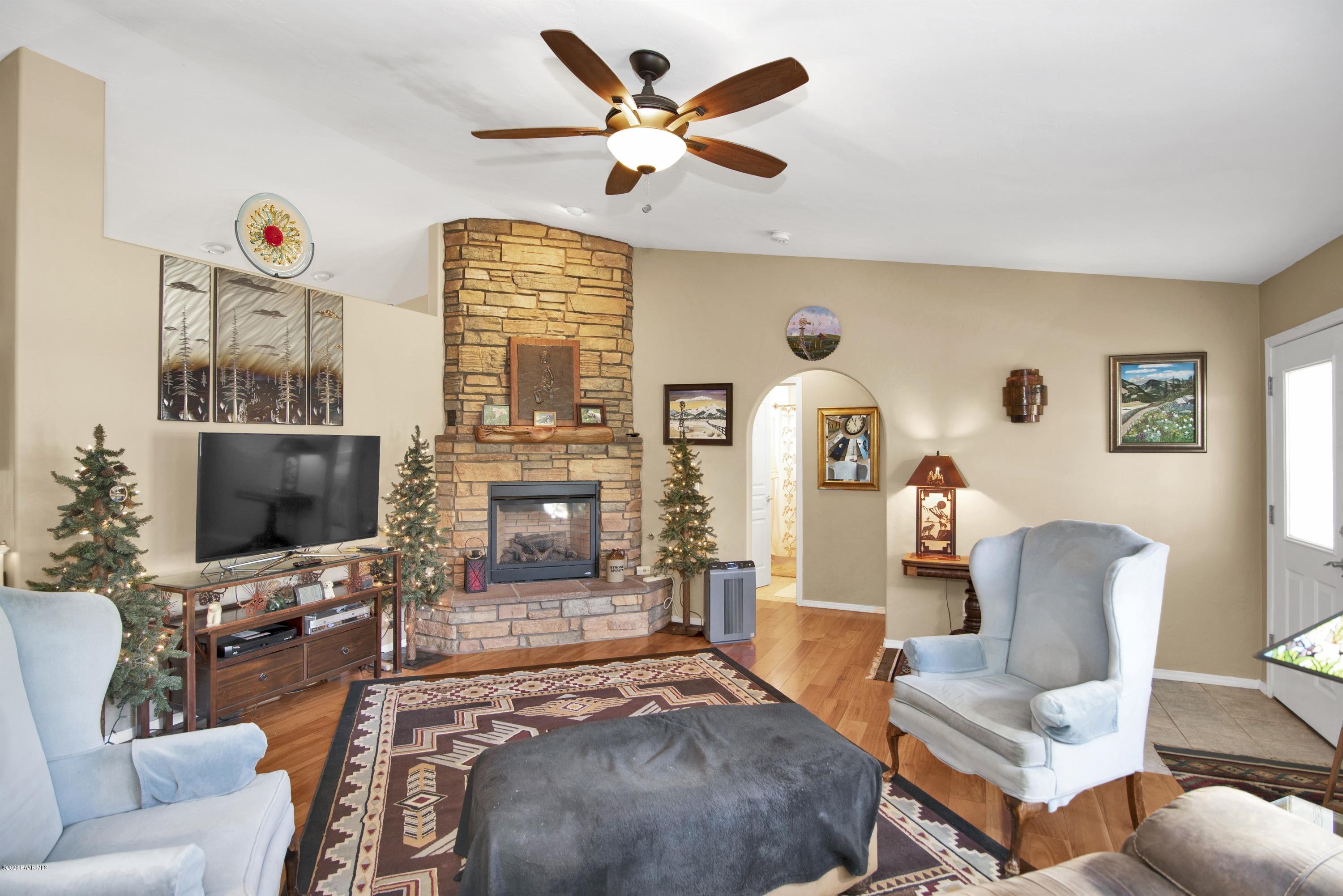 1815 Grandview Road Prescott, AZ 86305 - Photo 4 of 41 004_Living Room with Fireplace