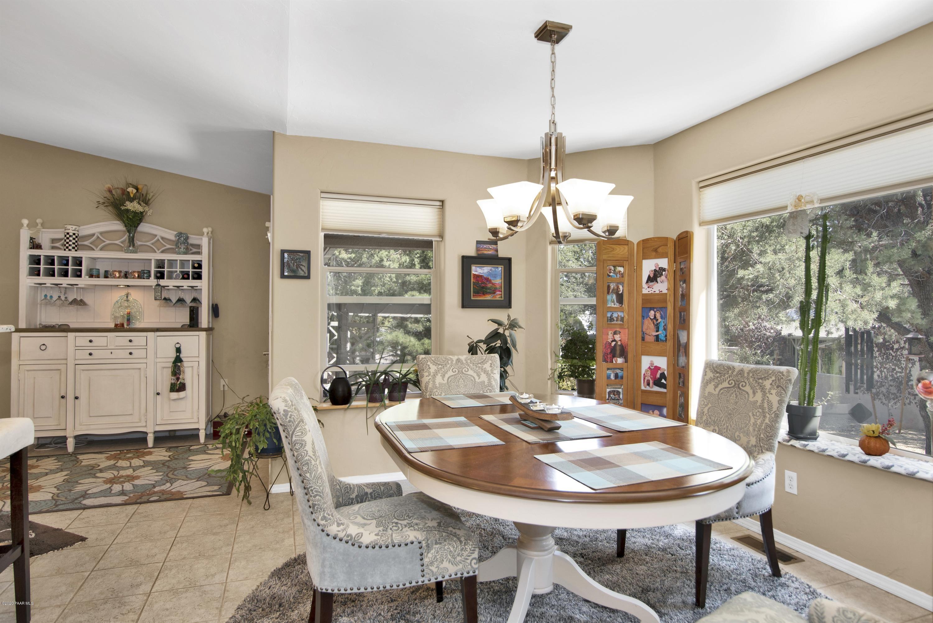 1815 Grandview Road Prescott, AZ 86305 - Photo 8 of 41 008_Breakfast Nook