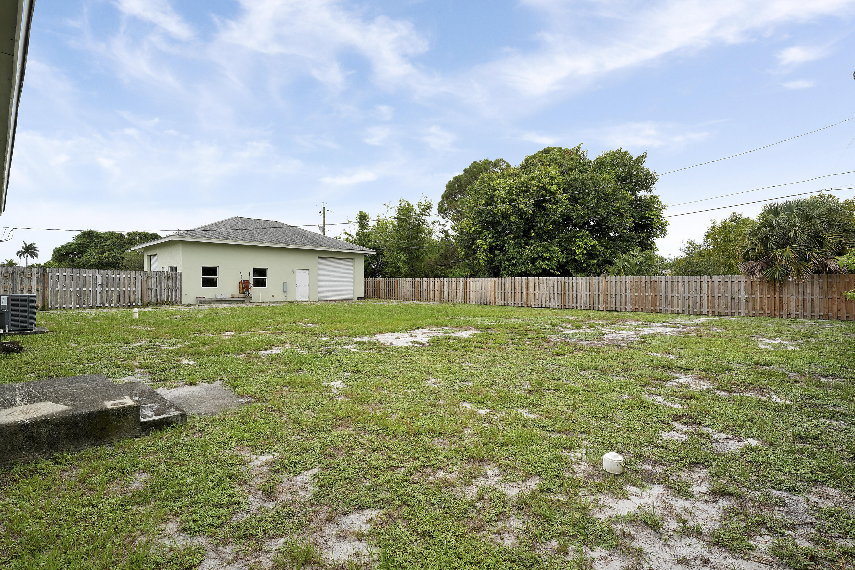 2155 Prairie Road Palm Springs, FL 33406 - Photo 8 of 21 House-19