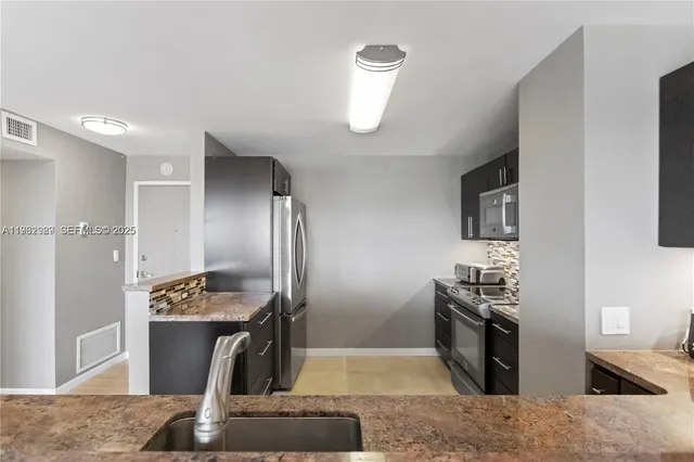 $3,200 | 340 Sunset Drive, Unit 1404, Fort Lauderdale, FL 33301