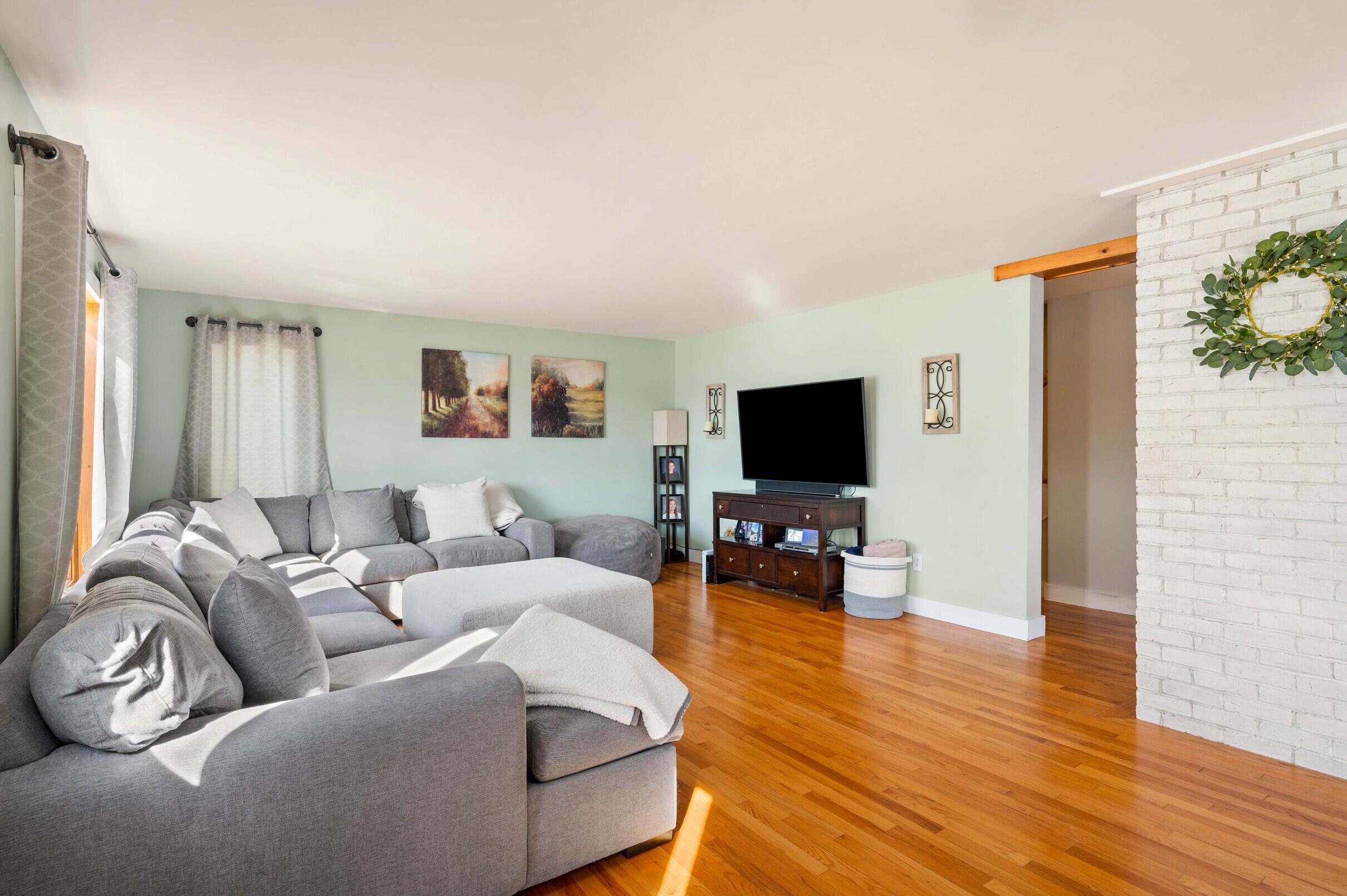 353 Mountfort Road North Yarmouth, ME 04097 - Photo 20 of 42 IMG_0091