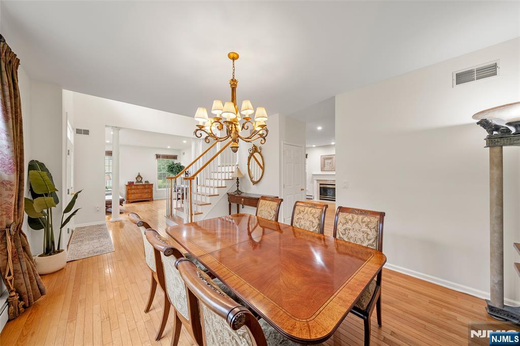 7 Woods Edge Road Old Tappan, NJ 07675 - Photo 5 of 32