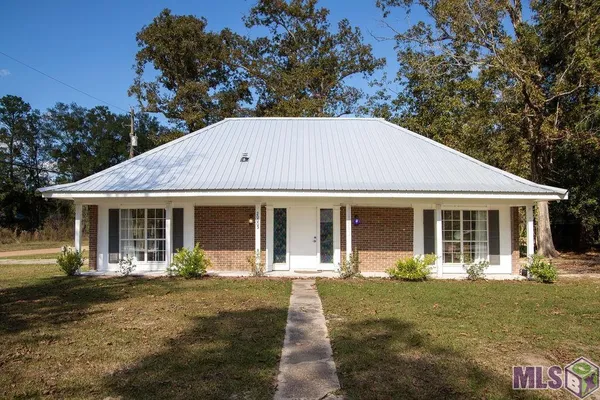 $215,000 | 20005 Oakwood Drive, Ponchatoula, LA 70454
