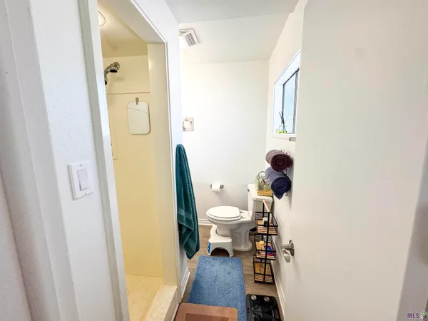 $215,000 | 20005 Oakwood Drive, Ponchatoula, LA 70454