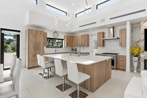 $2,900,000 | 1801 North Lakeside Drive, Lake Worth Beach, FL 33460