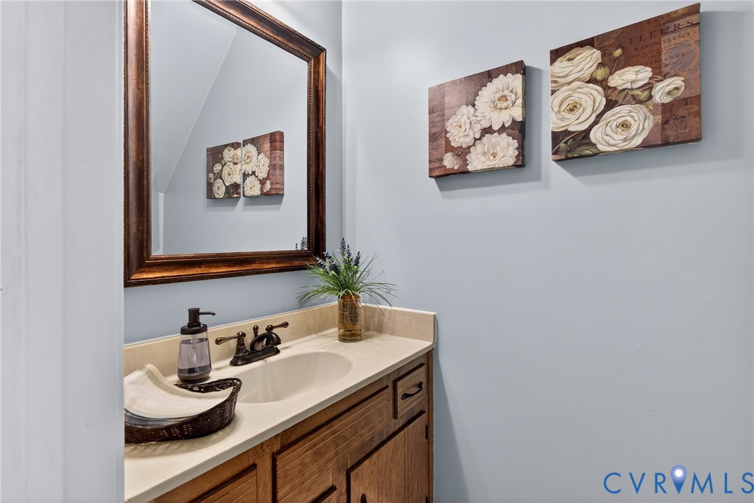 5404 Rock Harbour Road Midlothian, VA 23112 - Photo 23 of 69 1st floor Half Bath
