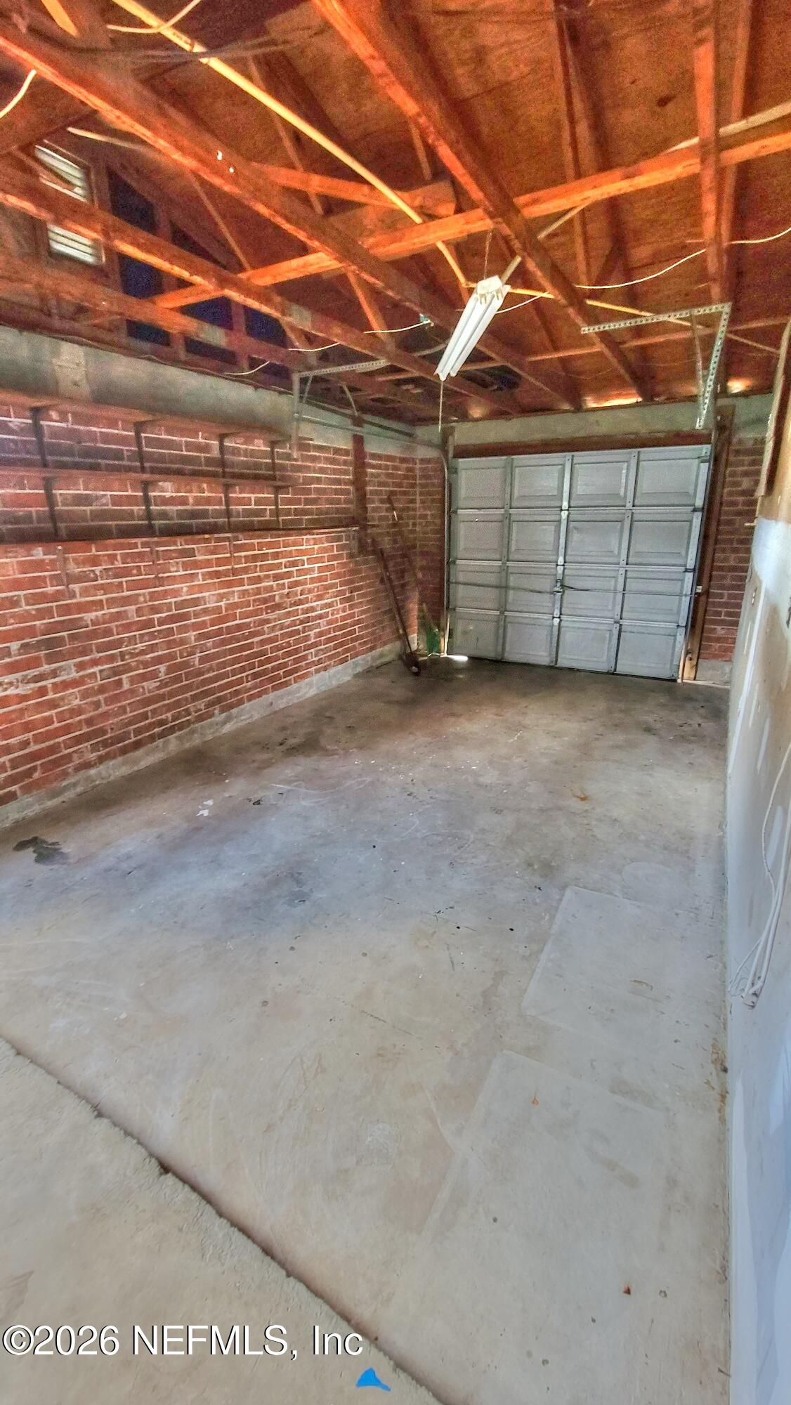2472 Fernside Road Jacksonville, FL 32246 - Photo 3 of 16 a view of a garage
