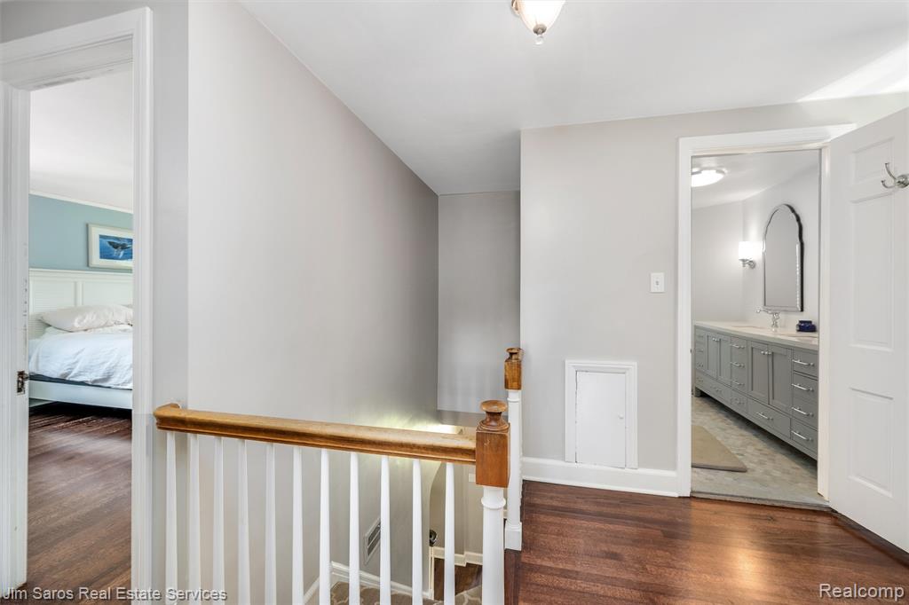 219 McMillan Road Grosse Pointe Farms, MI 48236 - Photo 14 of 25