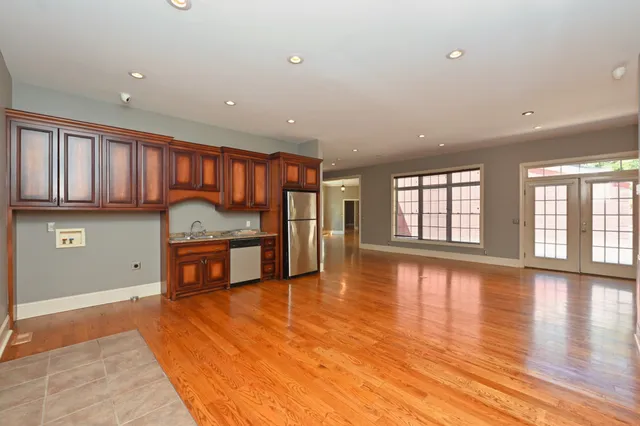 a view of a big room with closet and cabinet