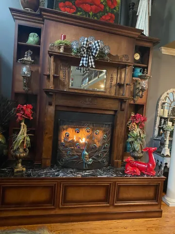 a kitchen that has a stove and a refrigerator