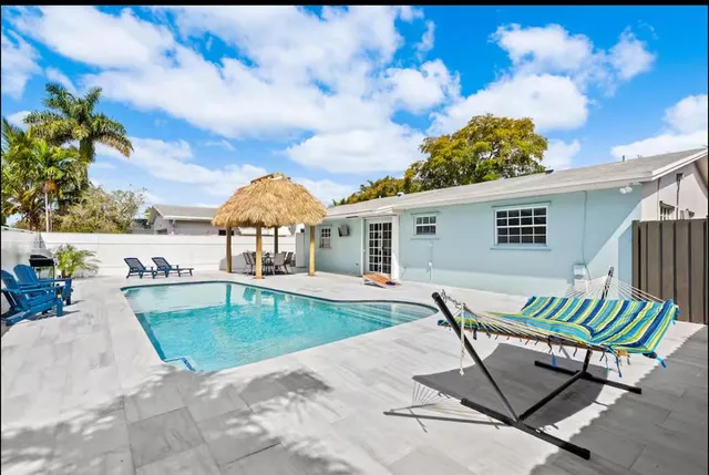 $5,000 | 304 Southeast 4th Street, Dania Beach, FL 33004