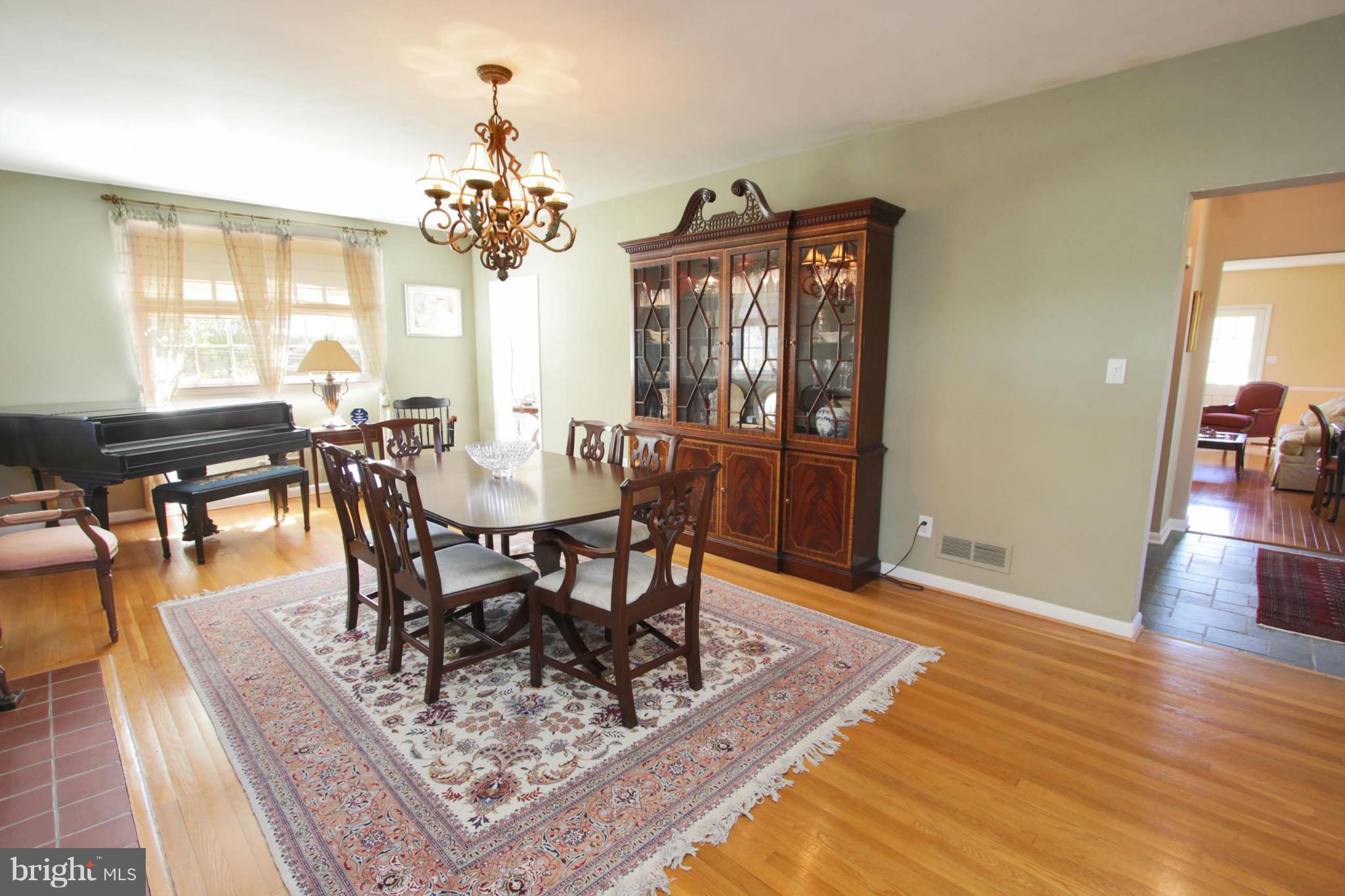 1020 Green Acre Road Baltimore, MD 21286 - Photo 13 of 30 Dining Room
