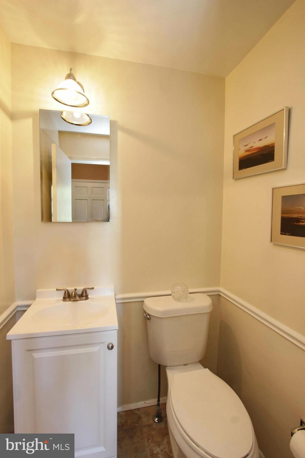 1020 Green Acre Road Baltimore, MD 21286 - Photo 3 of 30 Bath