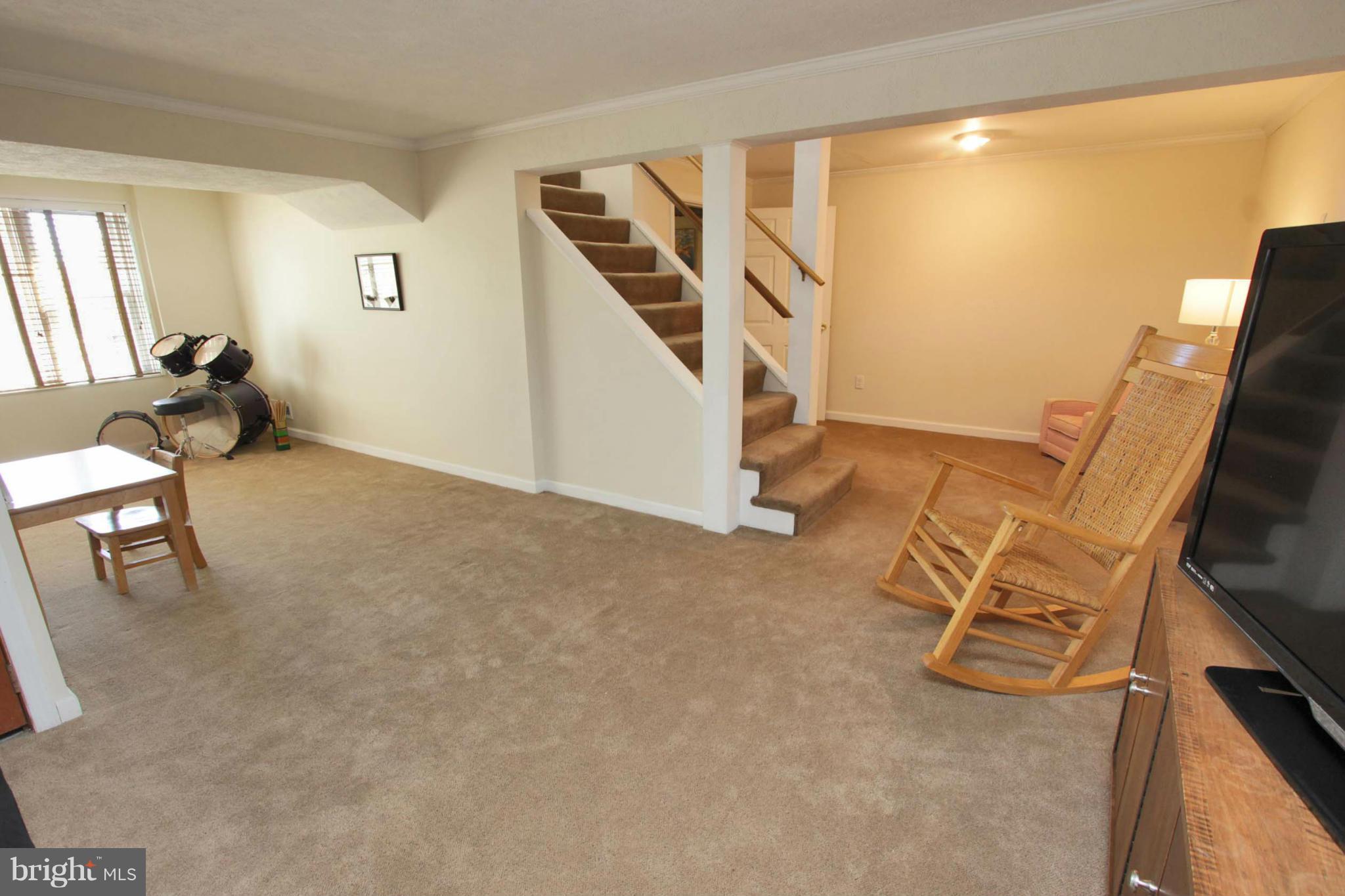 1020 Green Acre Road Baltimore, MD 21286 - Photo 25 of 30 Family Room