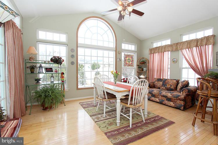 14415 Autumn Crest Road Boyds, MD 20841 - Photo 11 of 26 Interior (General)