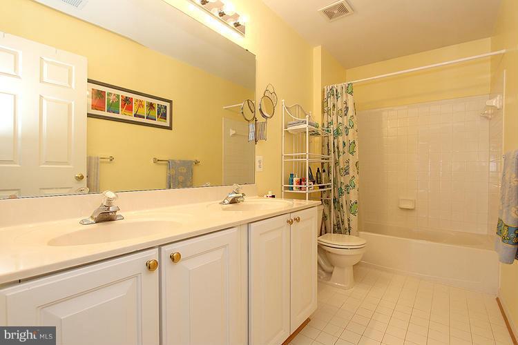 14415 Autumn Crest Road Boyds, MD 20841 - Photo 15 of 26 Bath