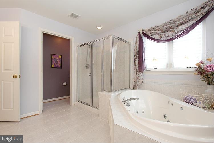 14415 Autumn Crest Road Boyds, MD 20841 - Photo 21 of 26 Bath (Master)