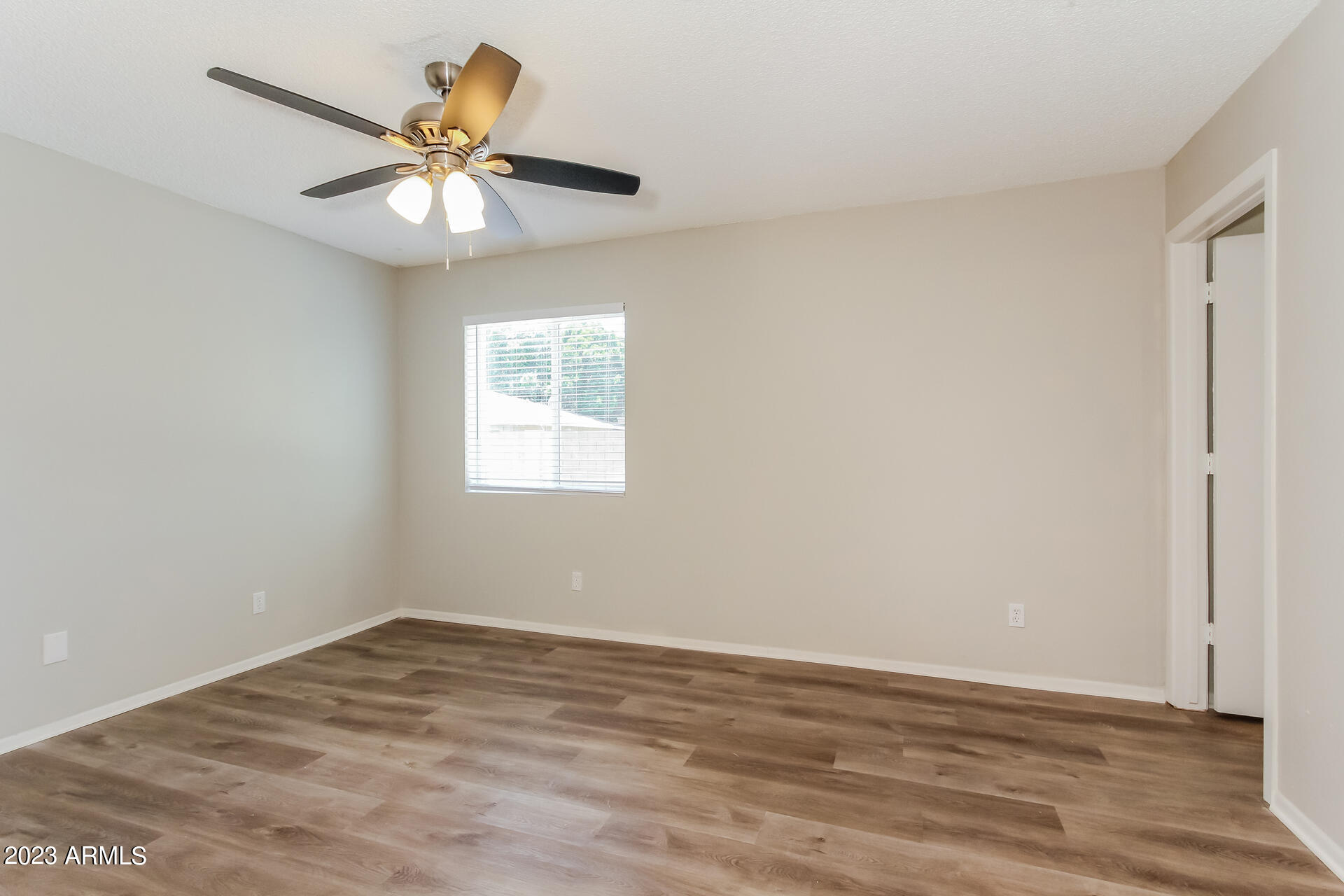 6127 West Nancy Road Glendale, AZ 85306 - Photo 9 of 16 009-photo-bedroom-11063620