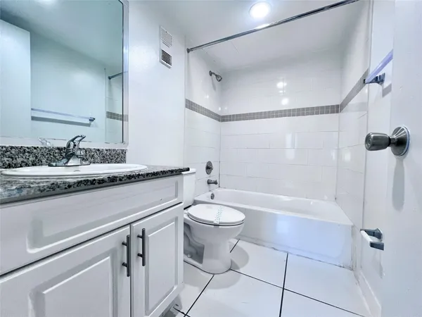 $1,978 | 2580 Northwest 56th Avenue, Unit 550309, Lauderhill, FL 33313