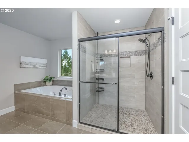 $715,000 | 8070 Southwest 195th Avenue, Beaverton, OR 97007