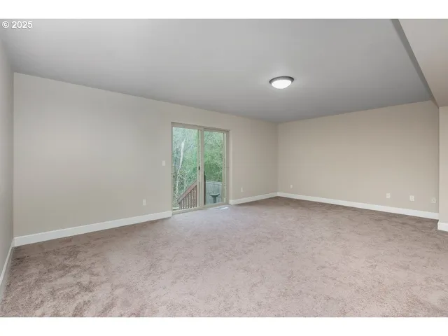 $715,000 | 8070 Southwest 195th Avenue, Beaverton, OR 97007