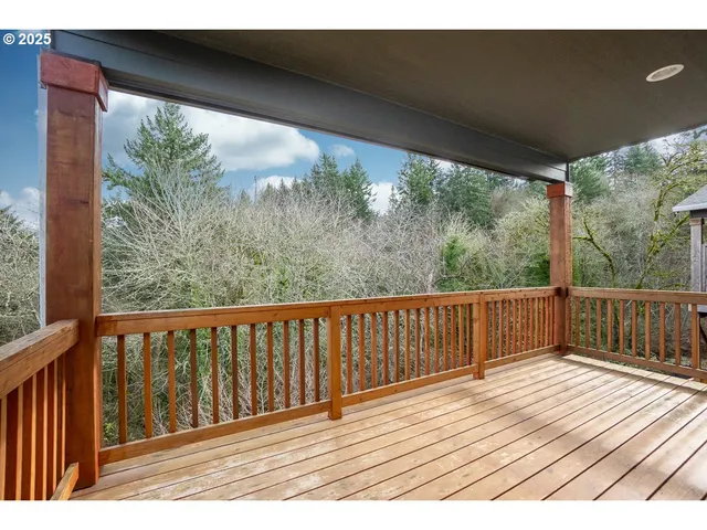 $715,000 | 8070 Southwest 195th Avenue, Beaverton, OR 97007