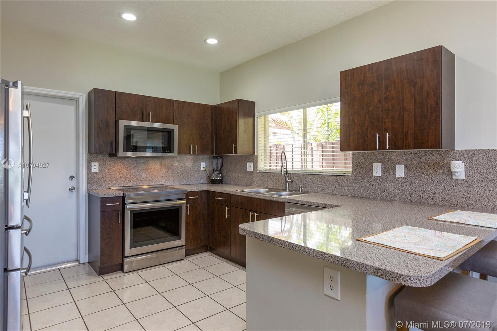 13563 Southwest 124th Avenue Road Miami, FL 33186 - Photo 4 of 18