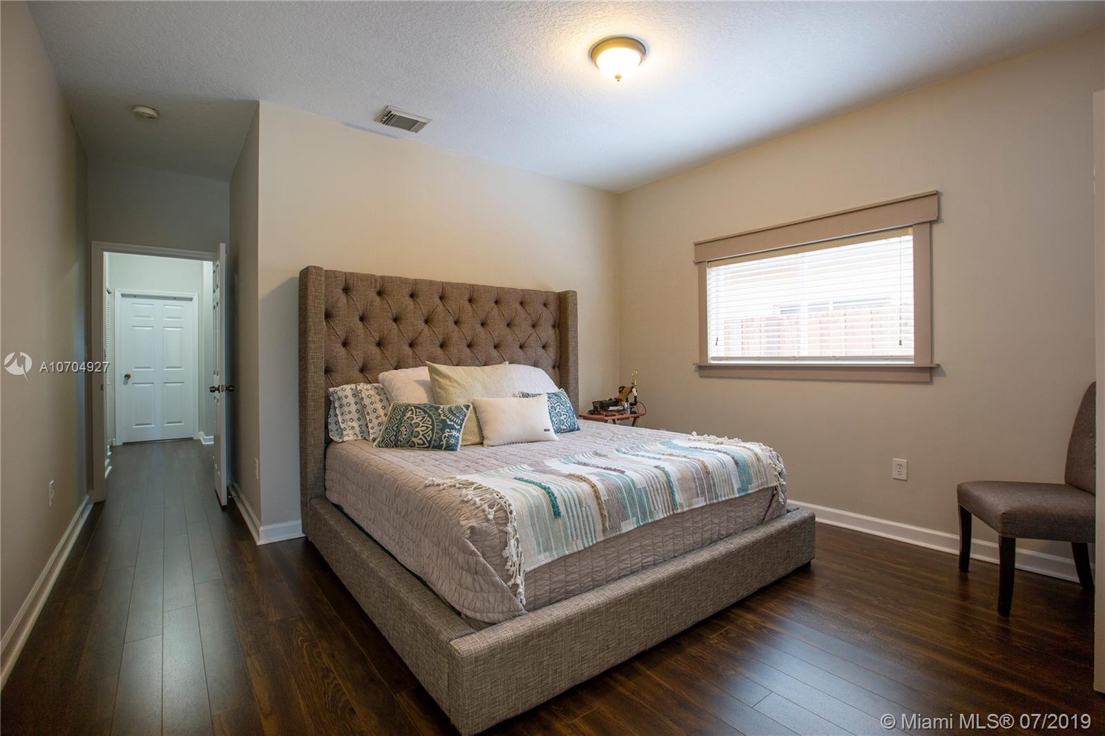 13563 Southwest 124th Avenue Road Miami, FL 33186 - Photo 9 of 18