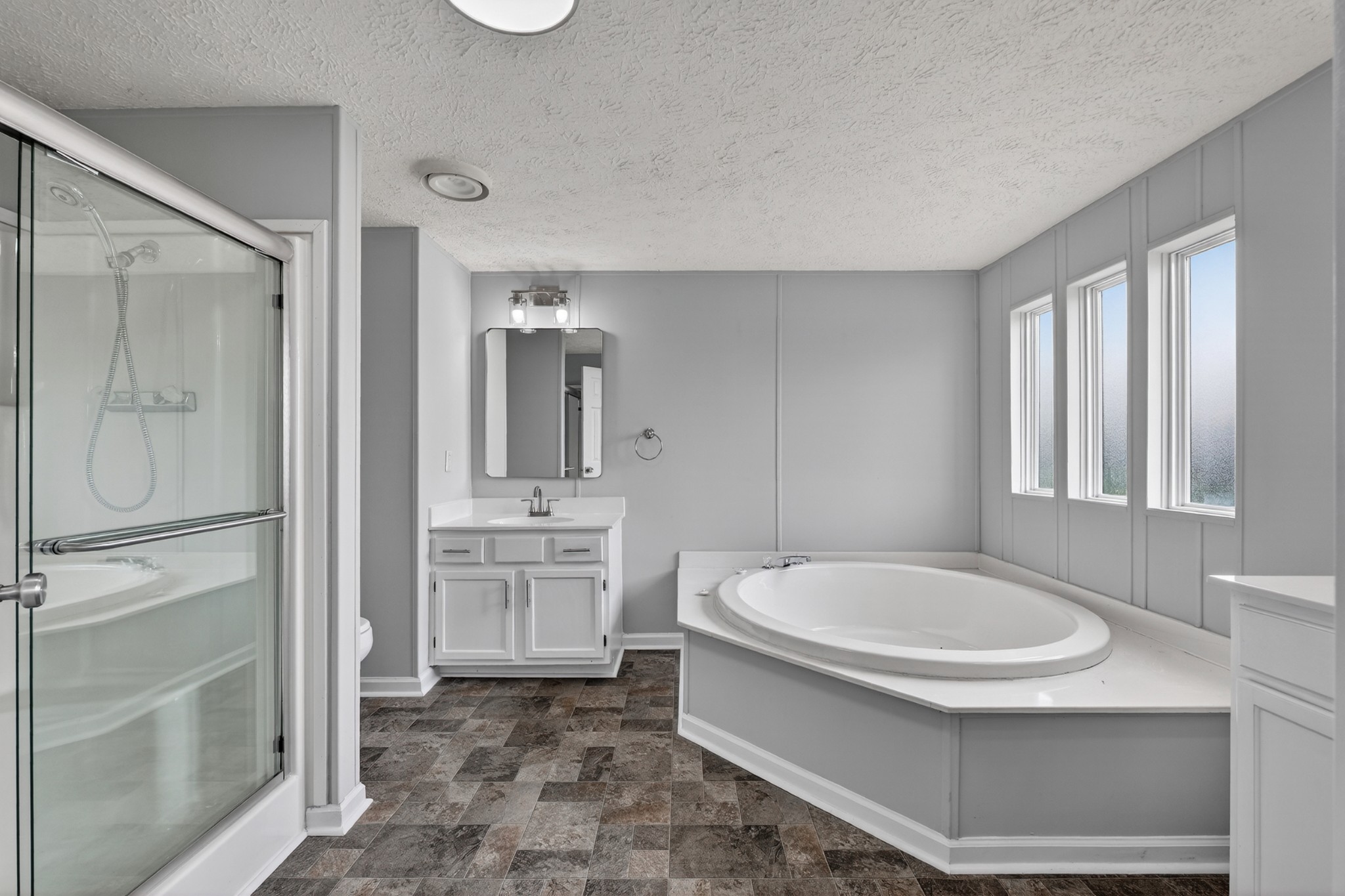560 Old Huntsville Road Fayetteville, TN 37334 - Photo 19 of 32 a bathroom with a bathtub and a sink