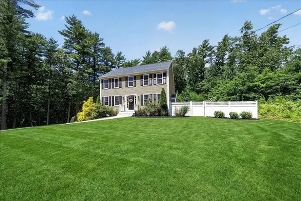 $869,000 | 73 Ring Road, Kingston, MA 02364