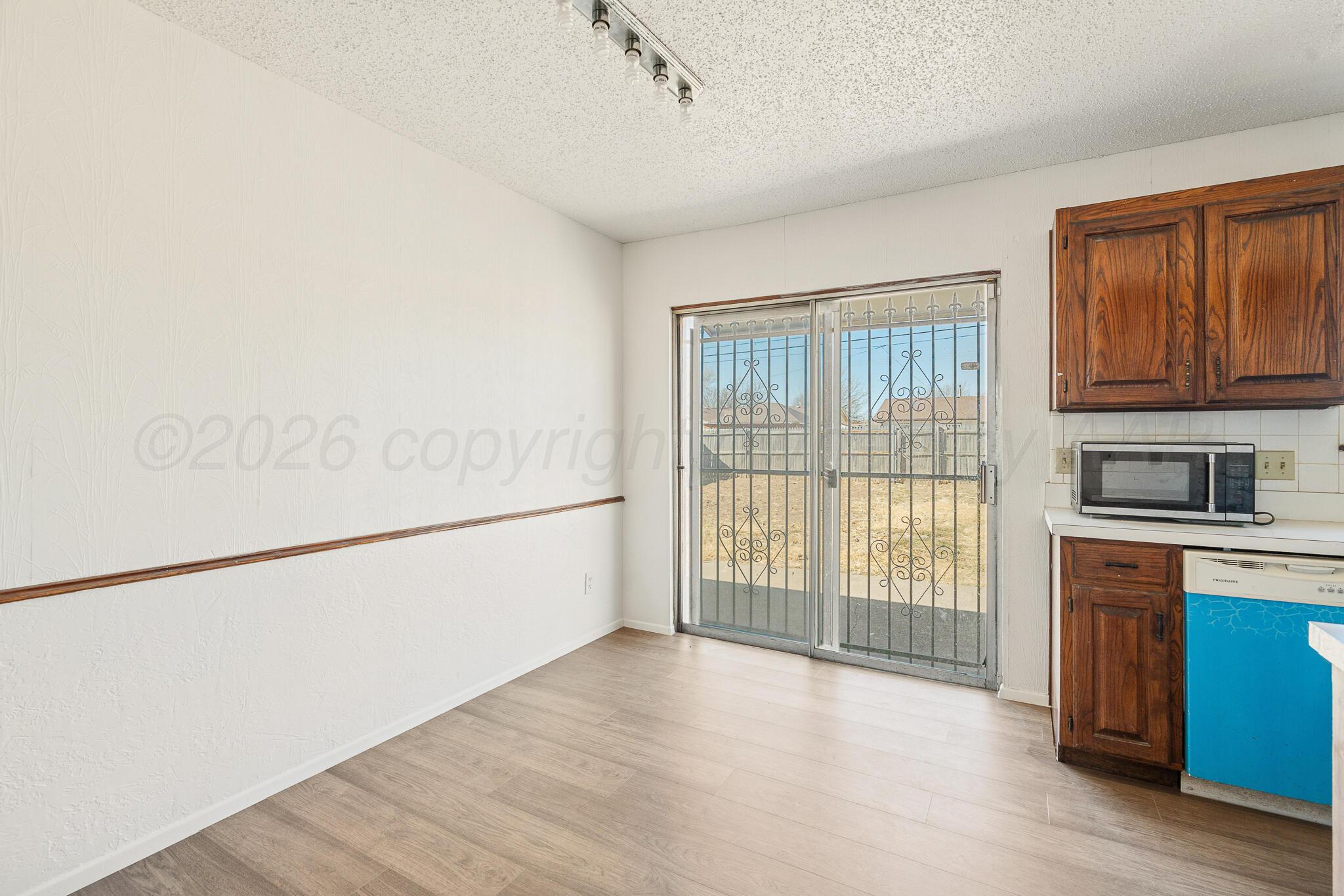 1815 Estes Street Amarillo, TX 79107 - Photo 7 of 15 Dining Area