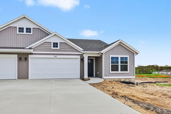 $419,900 | 949 Scioto Drive Northwest, Unit 17, Comstock Park, MI 49321