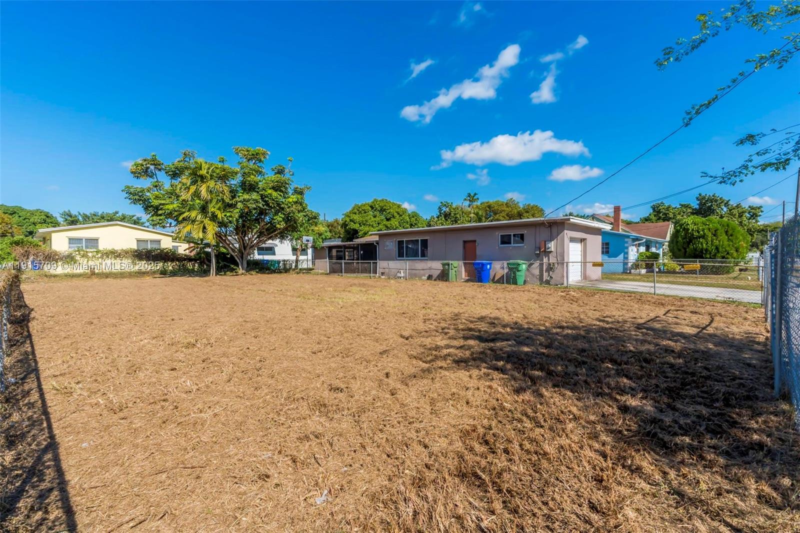 915 Northwest 44th Street Miami, FL 33127 - Photo 17 of 36