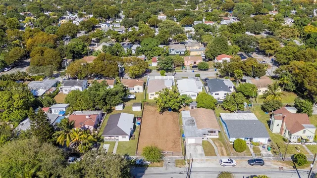 $319,900 | 915 Northwest 44th Street, Miami, FL 33127