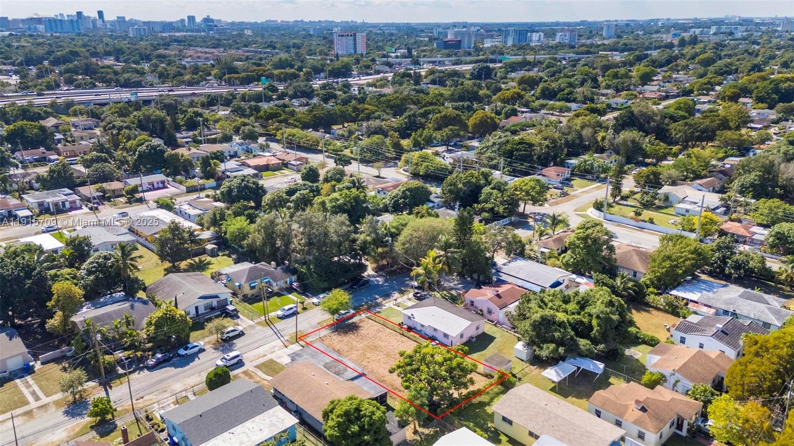 915 Northwest 44th Street Miami, FL 33127 - Photo 24 of 36