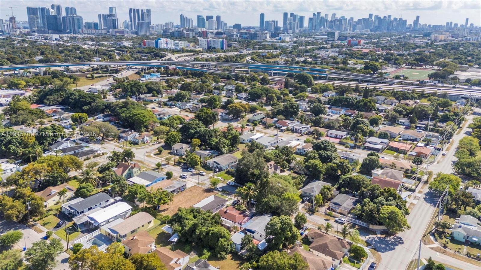 915 Northwest 44th Street Miami, FL 33127 - Photo 31 of 36