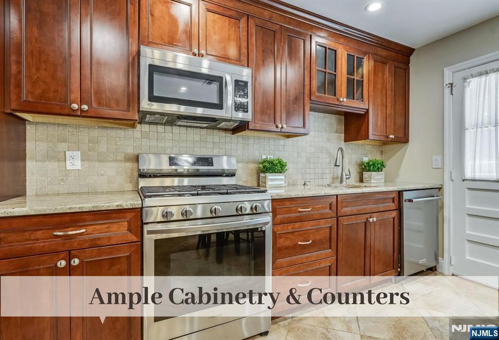 11 Stone Ridge Lane Ho-Ho-Kus, NJ 07423 - Photo 13 of 45