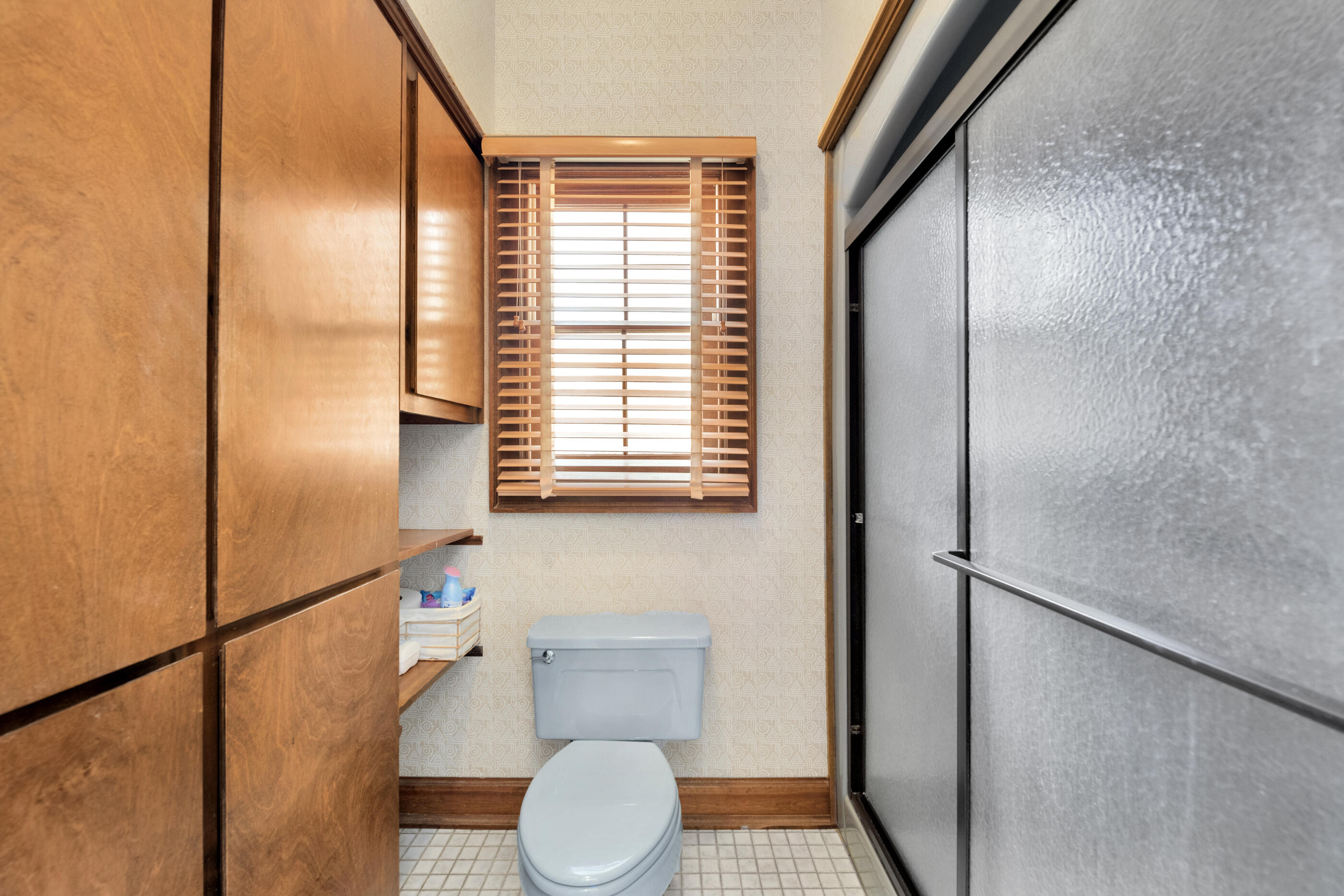 1 Lindley Road Crestview, FL 32536 - Photo 18 of 80 a bathroom with a toilet a sink and a window