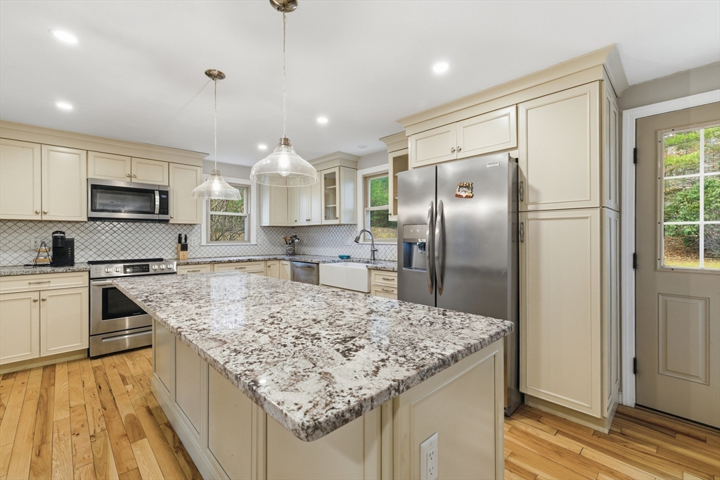 18 Russell Trufant Road Carver, MA 02330 - Photo 8 of 26