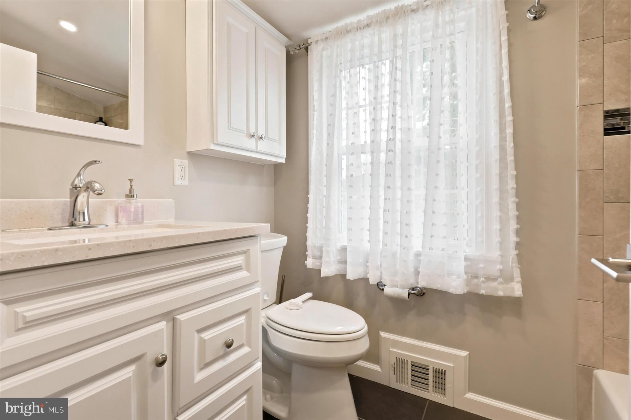 1004 Nicholson Road Wynnewood, PA 19096 - Photo 16 of 28
