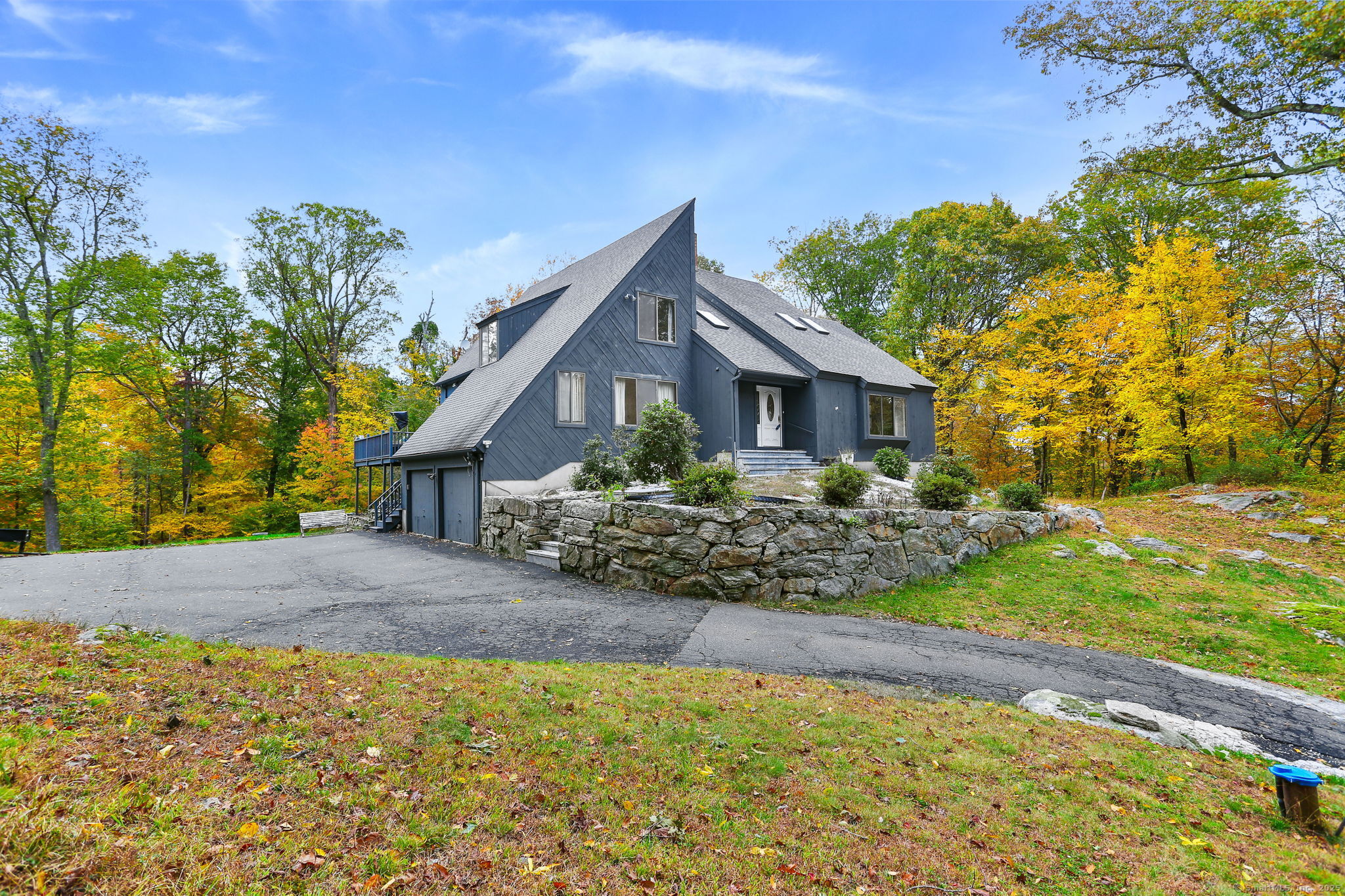 22 Ledgewood Road Redding, CT 06896 - Photo 7 of 18