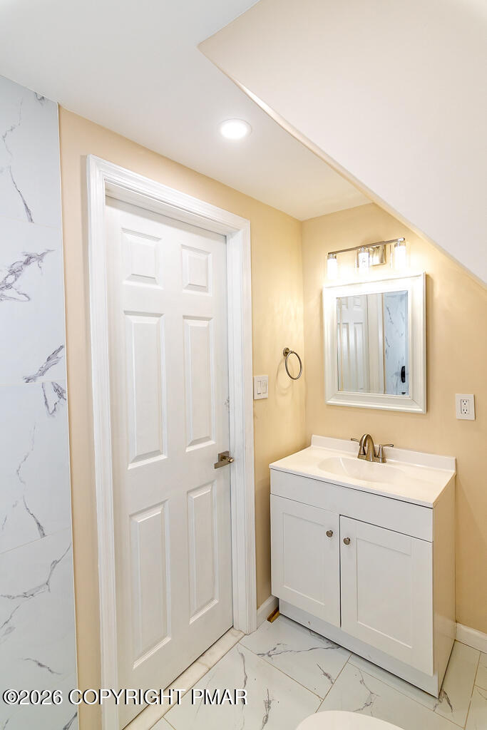 174 Sand Spring Road Cresco, PA 18326 - Photo 16 of 40 1st Floor