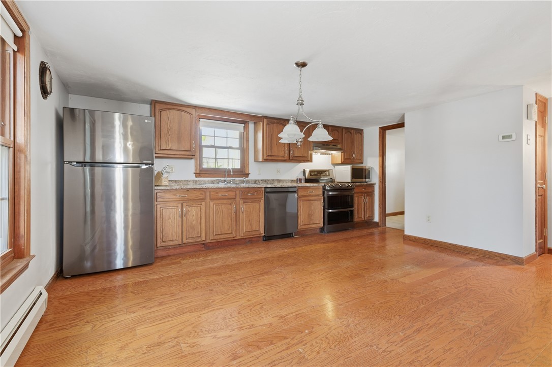 56 Mailloux Street Woonsocket, RI 02895 - Photo 5 of 41