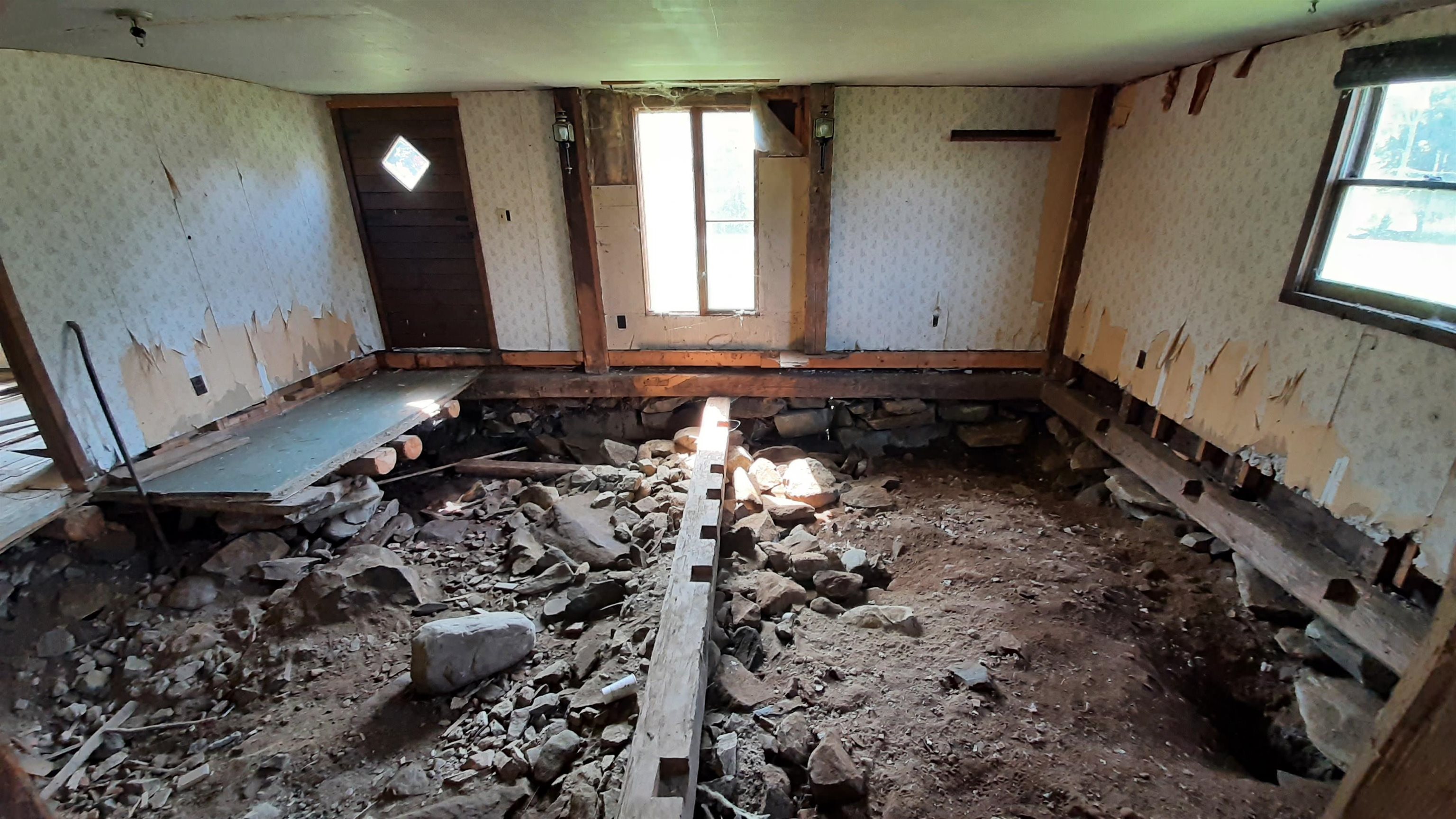 1691 Summit Road Mount Holly, VT 05758 - Photo 8 of 26 Gallery Image 8