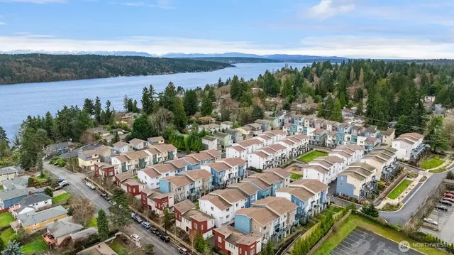 $725,000 | 14685 35th Court Northeast, Lake Forest Park, WA 98155