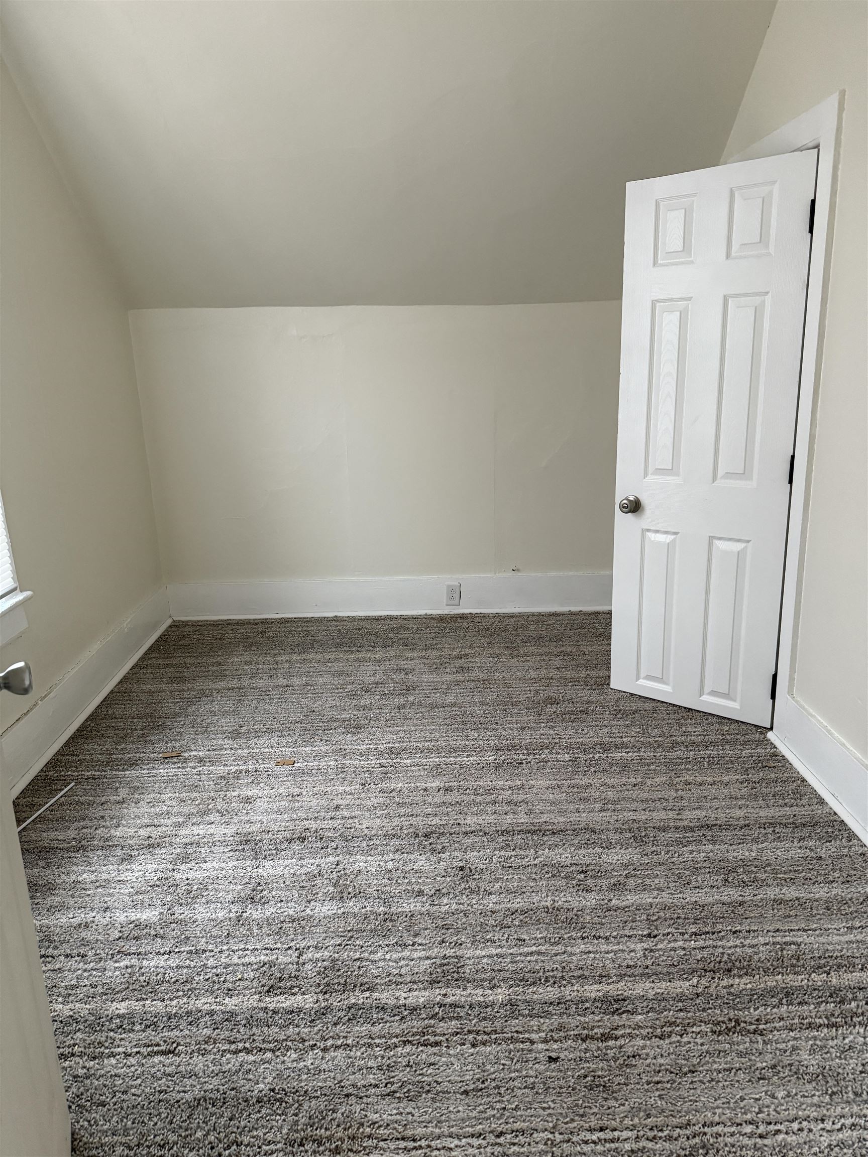 104 Lake Street Marinette, WI 54143 - Photo 19 of 27