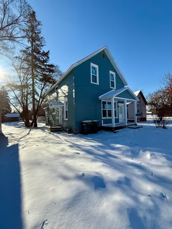 $164,900 | 104 Lake Street, Marinette, WI 54143