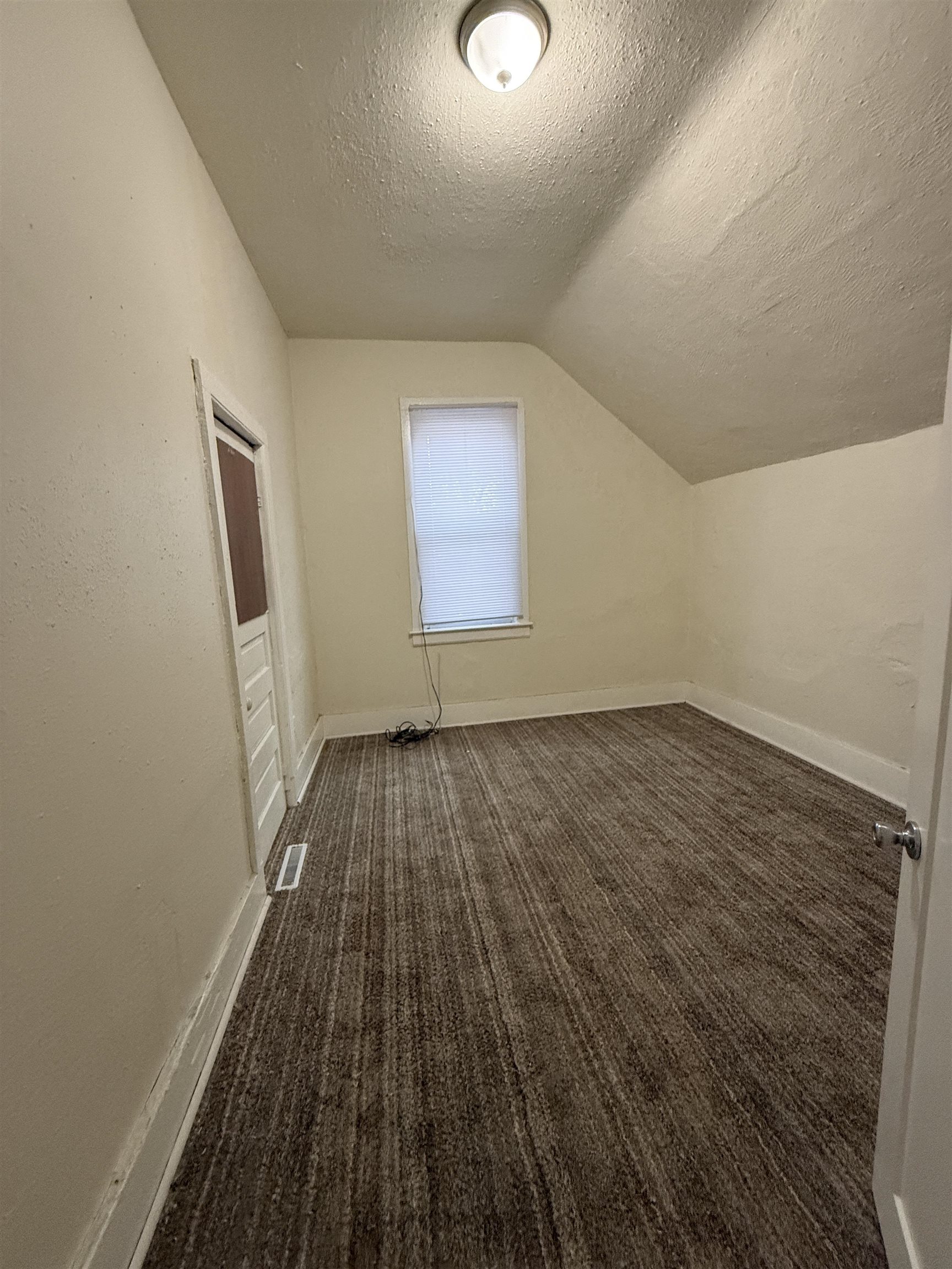 104 Lake Street Marinette, WI 54143 - Photo 21 of 27