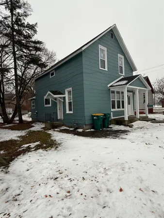$164,900 | 104 Lake Street, Marinette, WI 54143