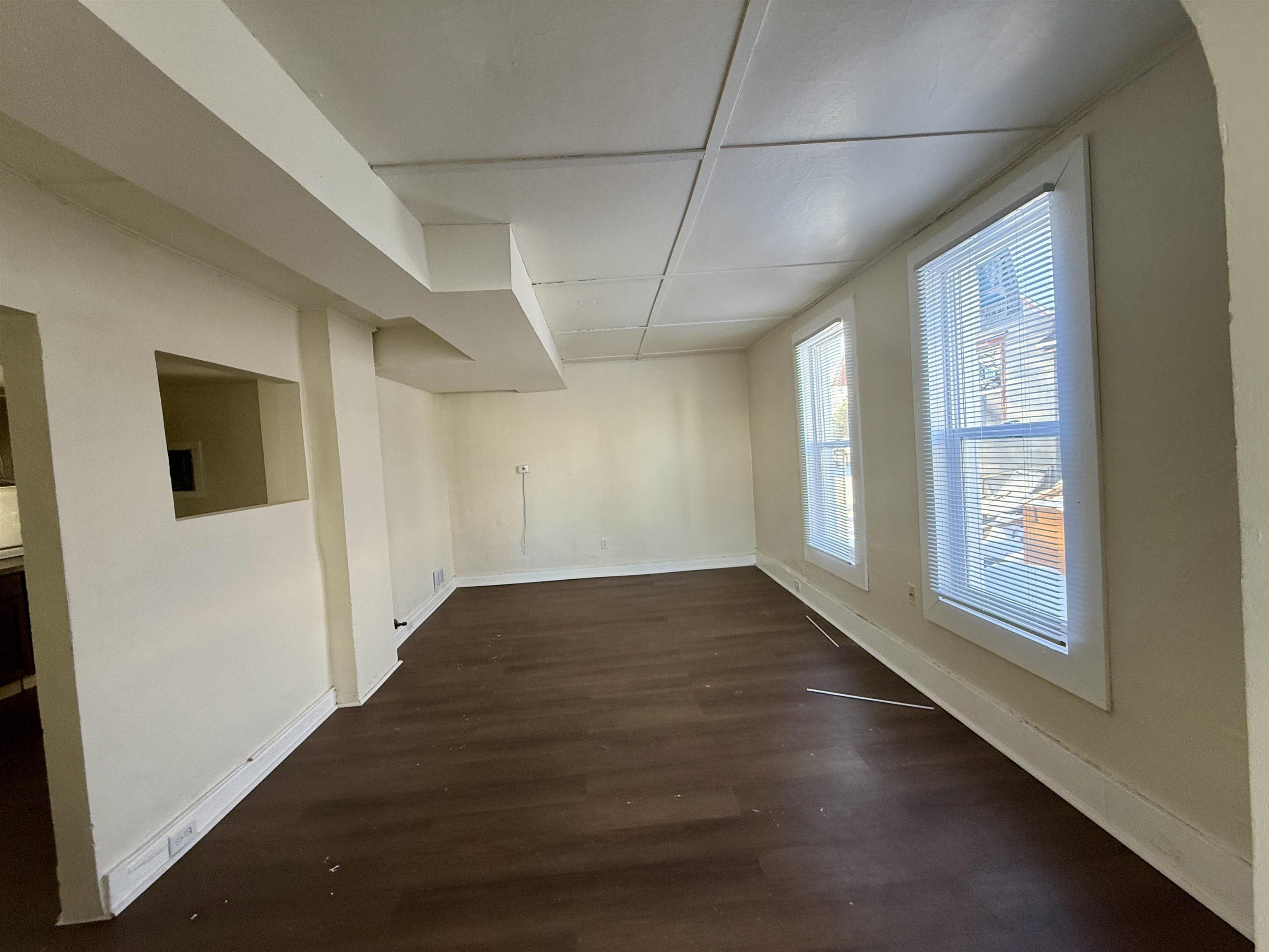 104 Lake Street Marinette, WI 54143 - Photo 5 of 27